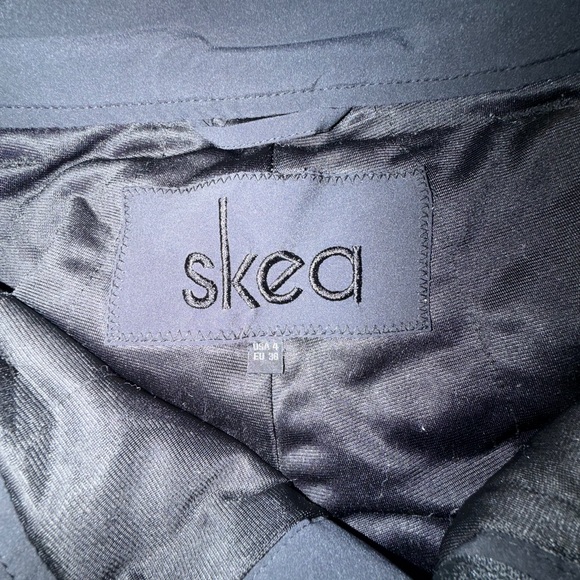 SKEA women’s size 4 ski/Snow pants excellent condition like new EUC - Picture 11 of 16